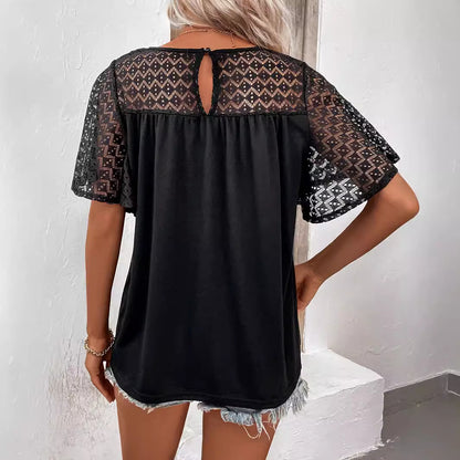 T-shirt femme avec des manches en dentelle et décolleté en clef Chic und Stil