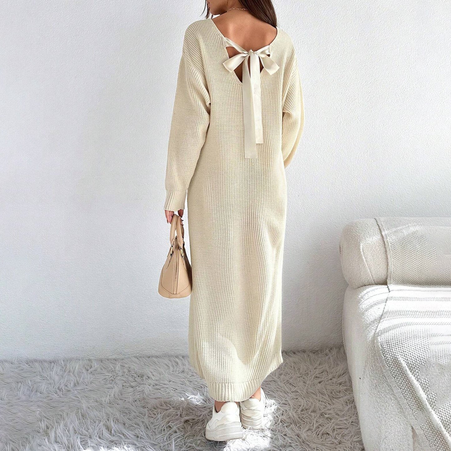 Robe en tricot décontractée pour femmes avec une coupe asymétrique et une ceinture élégante Chic und Stil