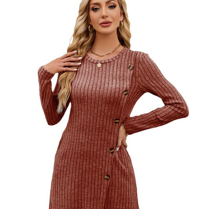 Robe tricotée pour femmes avec design côtelé de haute qualité et boutons décoratifs Chic und Stil