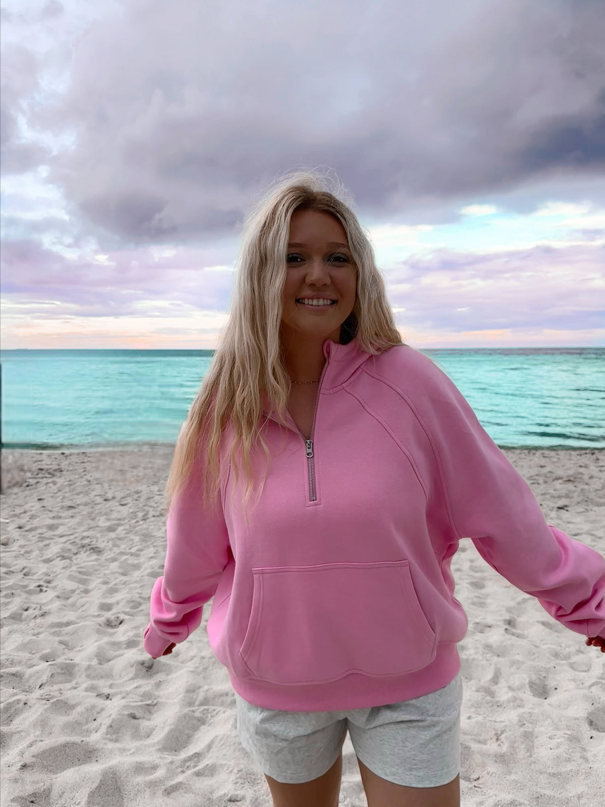 Pull raglan pour femmes avec demi-fermeture éclair et poche kangourou Chic und Stil