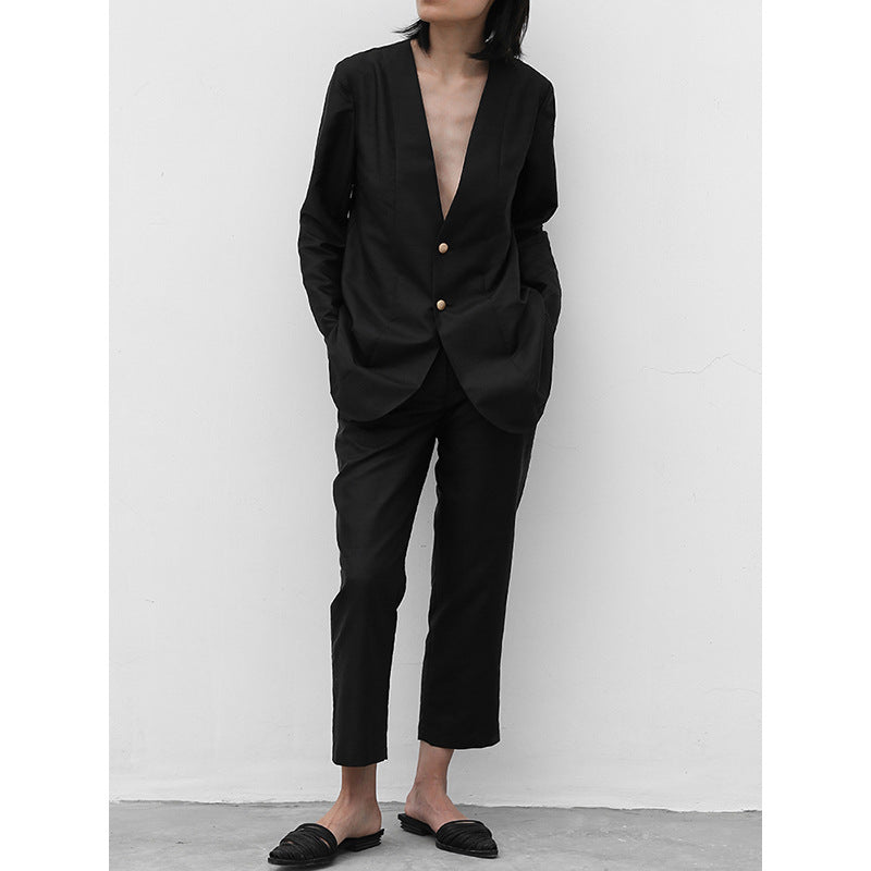 Chic and Style fitted open blazer set and short pants for women