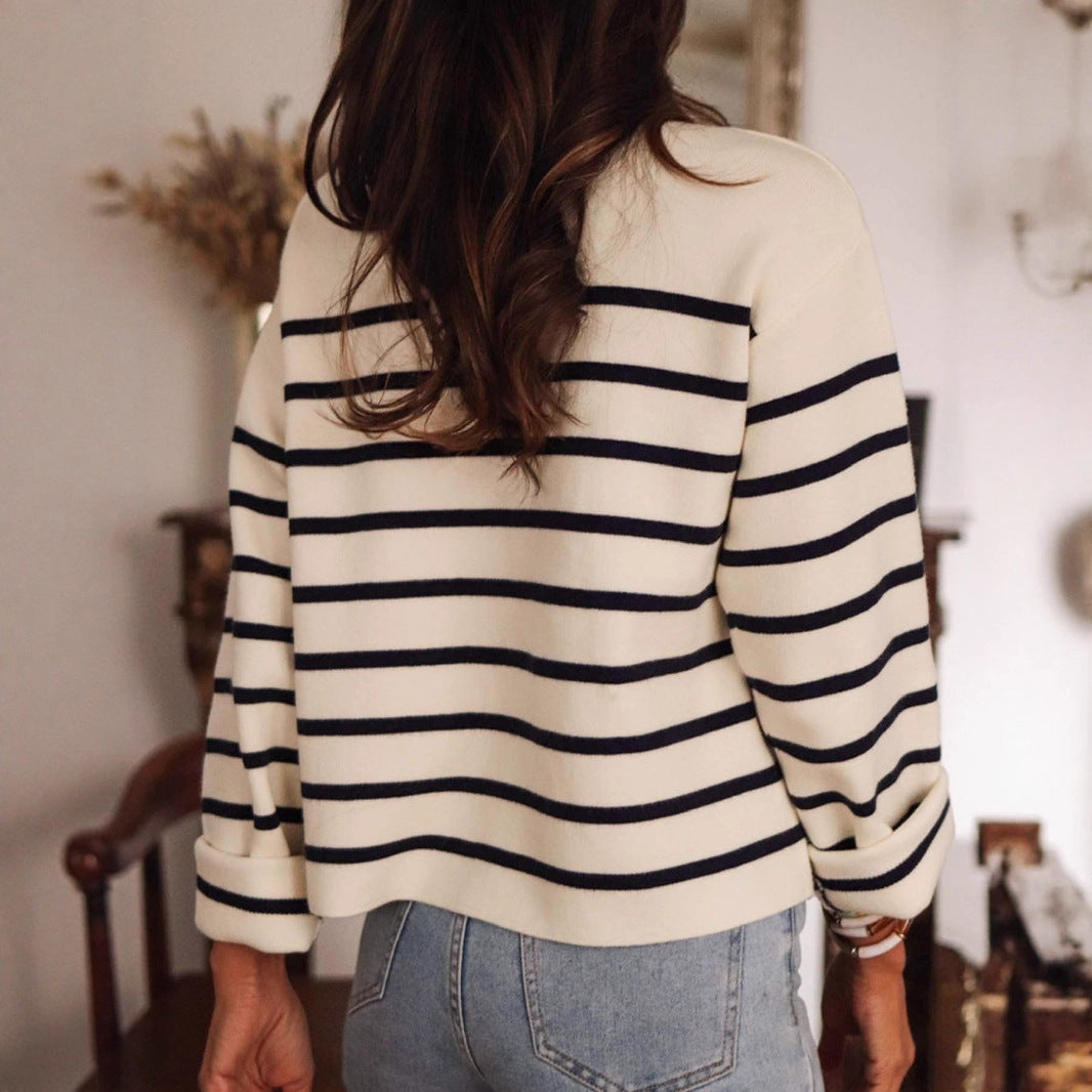 Cardigan confortable pour dames avec motif rayé tendance et détails de boutons élégants Chic und Stil