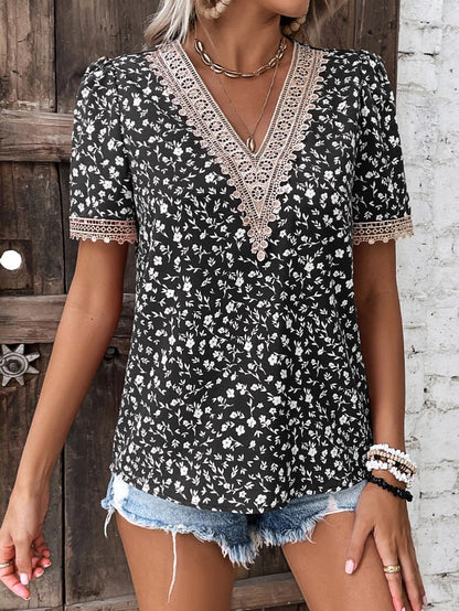 Blouse femme avec garniture en dentelle florale Chic und Stil