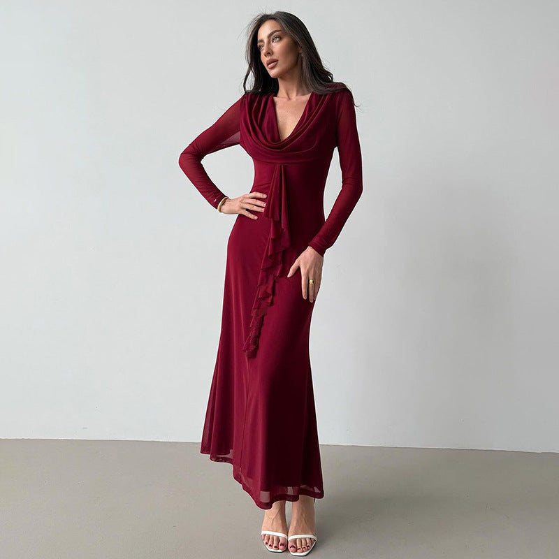 Robe maxi élégante pour femmes avec décolleté en V profond et détail volant Chic und Stil
