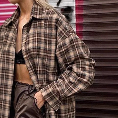 Blouse en flanelle à carreaux pour femmes avec une coupe élégante et des manches confortables Chic und Stil