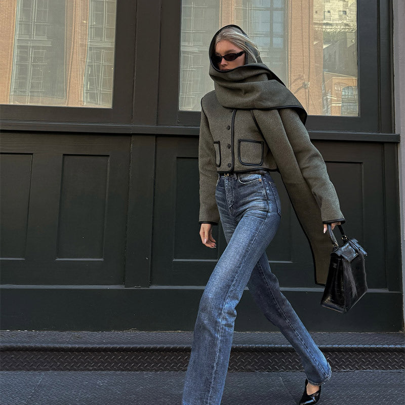 Dames Élégante veste cropped avec écharpe chic et poches raffinées Chic und Stil