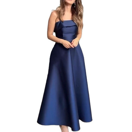 Robe de soirée élégante pour femme avec un design sans épaules et une jupe volumineuse Chic und Stil