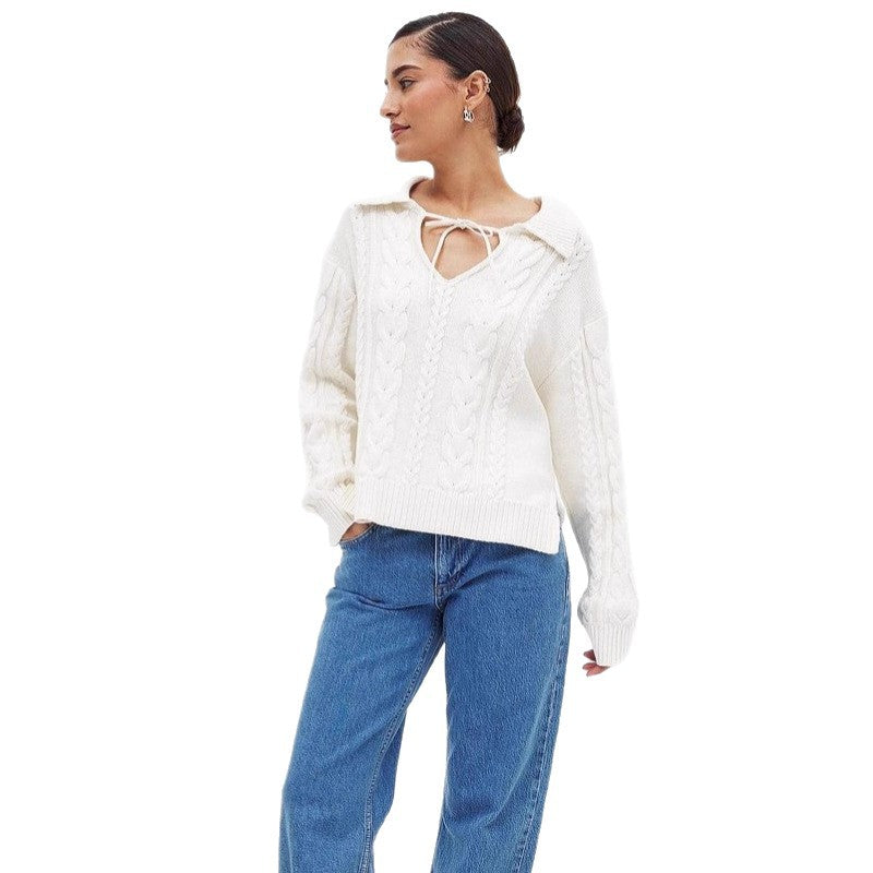 Pull en tricot épais pour femmes avec col romantique et détails de lacet pratiques Chic und Stil