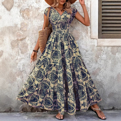 Robe maxi à fleurs pour femmes avec décolleté en V et ourlet à volants Chic und Stil