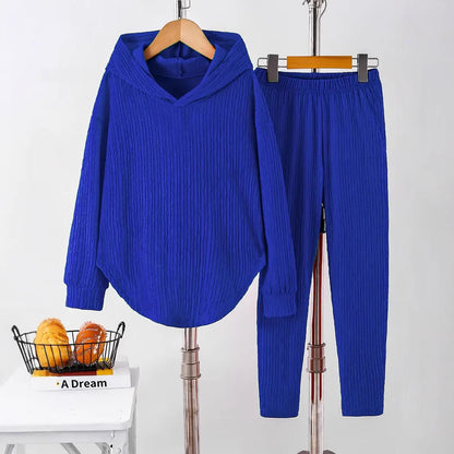 Chic and Style textured design casual sweatshirt and pants set for women