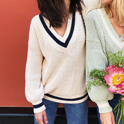 Pull décontracté pour femmes avec décolleté en V profond et rayures contrastées Chic und Stil