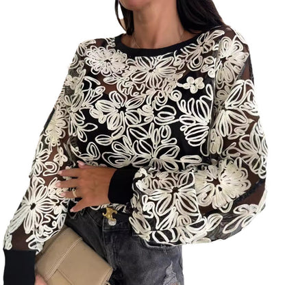Blouse pour femmes brodée avec des manches transparentes Chic und Stil