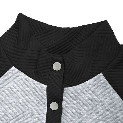 Pull féminin décontracté avec design texturé et patte de boutons Chic und Stil