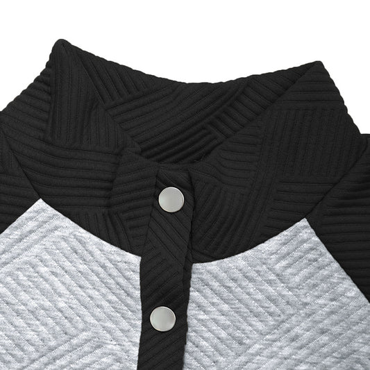 Pull féminin décontracté avec design texturé et patte de boutons Chic und Stil