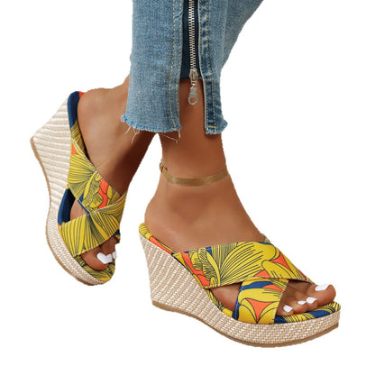 Wedge sandals for women with a floral design and a non-slip sole Chic und Stil