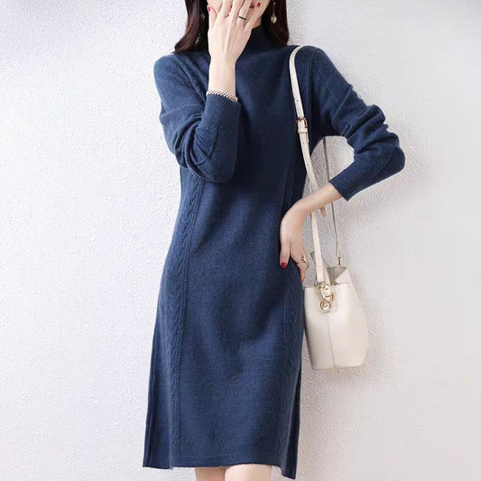 Robe tricotée élégante pour femmes avec de fins motifs en torsades Chic und Stil