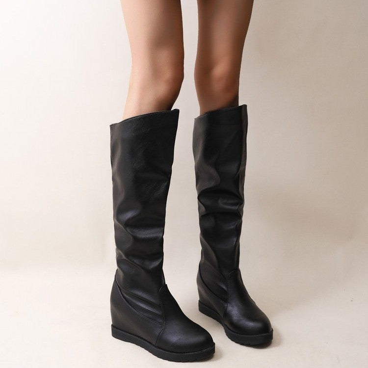 Bottes longues pour femmes avec un bel effet de fronces et un élégant talon bloc Chic und Stil