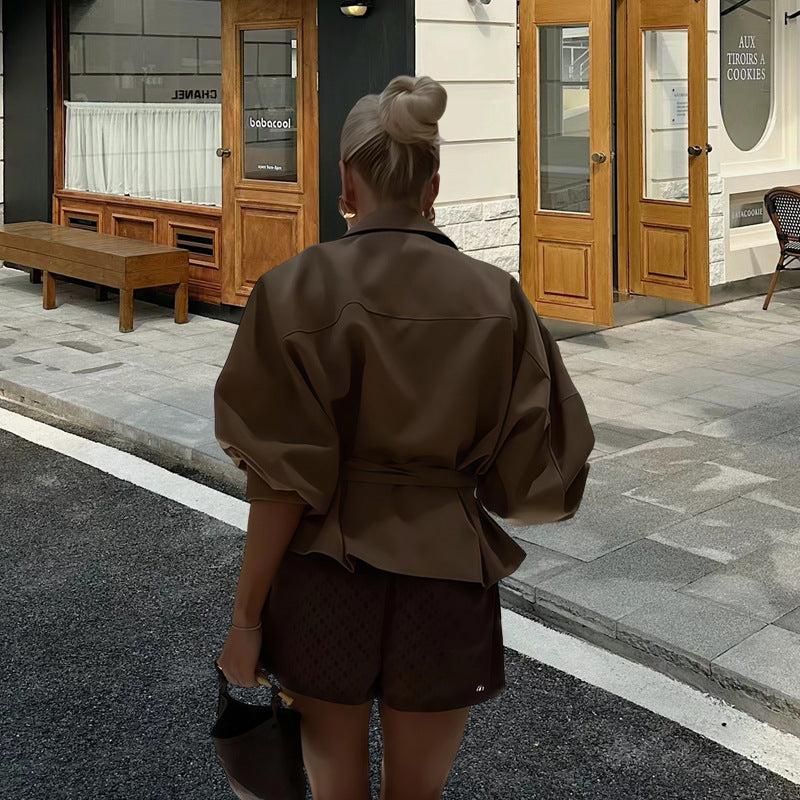 Dames élégante veste avec silhouette cintrée et poches pratiques Chic und Stil