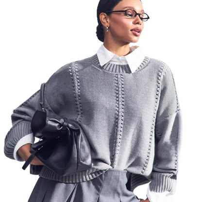 Pull en tricot pour femmes avec un design de trous raffiné et une coupe décontractée Chic und Stil