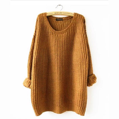 Pull-over en grosse maille pour femmes avec des manches larges et un décolleté rond profond Chic und Stil
