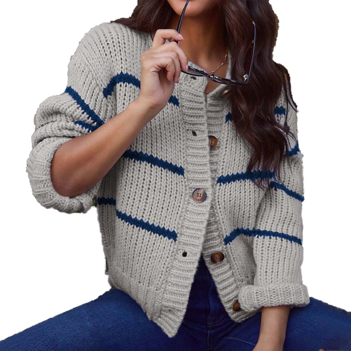 Veste en tricot pour femmes avec des rayures décontractées et des boutons pratiques Chic und Stil