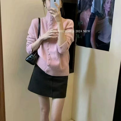 Dames Cardigan en tricot de haute qualité avec col montant et détails de boutons Chic und Stil