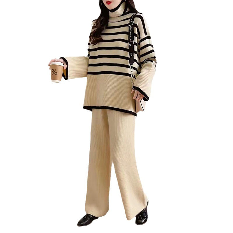 Pull en tricot rayé pour femmes avec une coupe ample et un col haut Chic und Stil