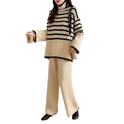 Pull en tricot rayé pour femmes avec une coupe ample et un col haut Chic und Stil