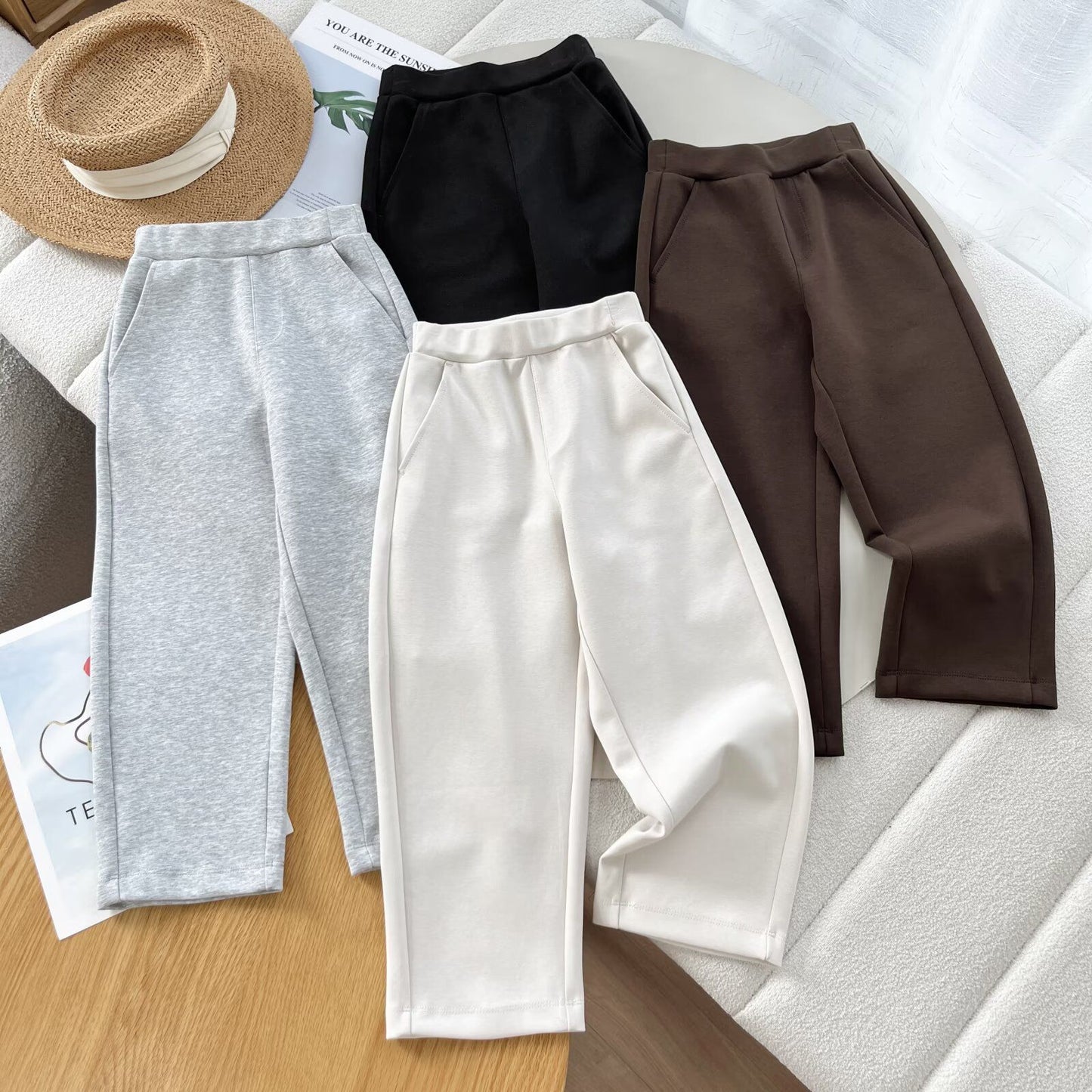 Pantalons décontractés confortables pour femmes avec taille haute et poches pratiques Chic & Stil