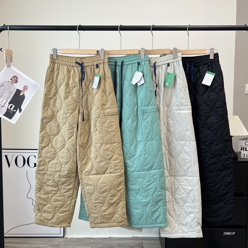 Pantalons de loisirs matelassés pour femmes avec taille élastique et poches latérales pratiques Chic & Stil