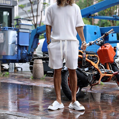 Ensemble de sport respirant pour hommes avec t-shirt à manches courtes et shorts Chic und Stil