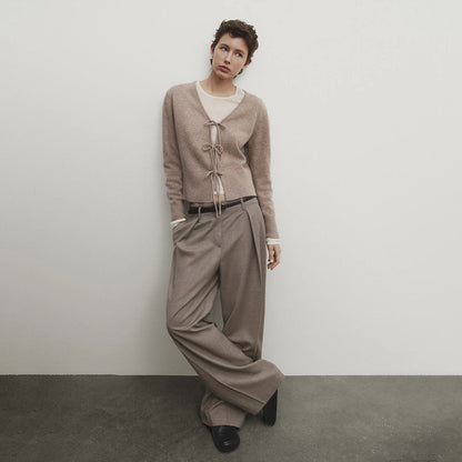 Dames pull-over douillet avec ceinture à nouer et décolleté en V Chic und Stil