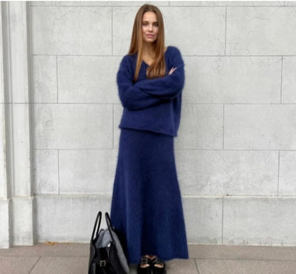 Robe tricotée pour femmes avec décolleté en V profond et matériau mohair doux Chic und Stil