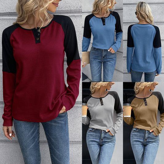 Chemise Henley décontractée pour femmes en tissu gaufré avec design de manches contrastées Chic und Stil