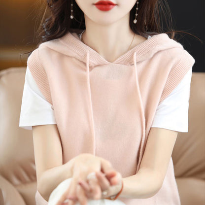 Pull à capuche pour femmes avec design sans manches et élégant décolleté en V Chic und Stil