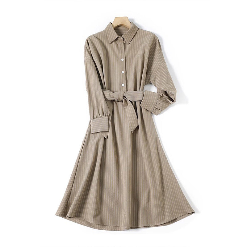 Robe midi à boutons pour femmes avec ceinture Chic und Stil