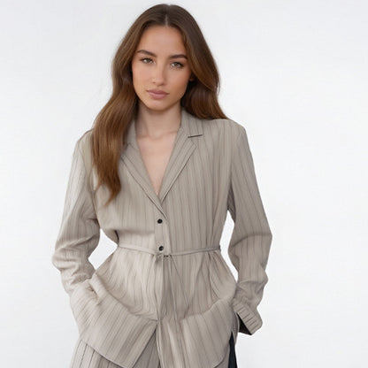 Dames blazer court stylé avec des rayures tendance Chic und Stil