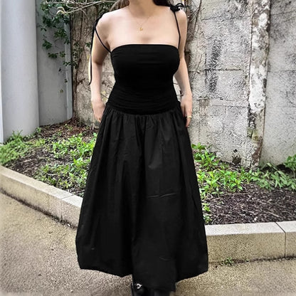 Dames Robe de soirée élégante avec design sans épaule et jupe fluide Chic und Stil