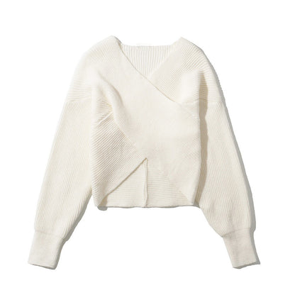 Pull-over d'enveloppé pour femmes en matériau tricoté fin avec une coupe moderne Chic und Stil