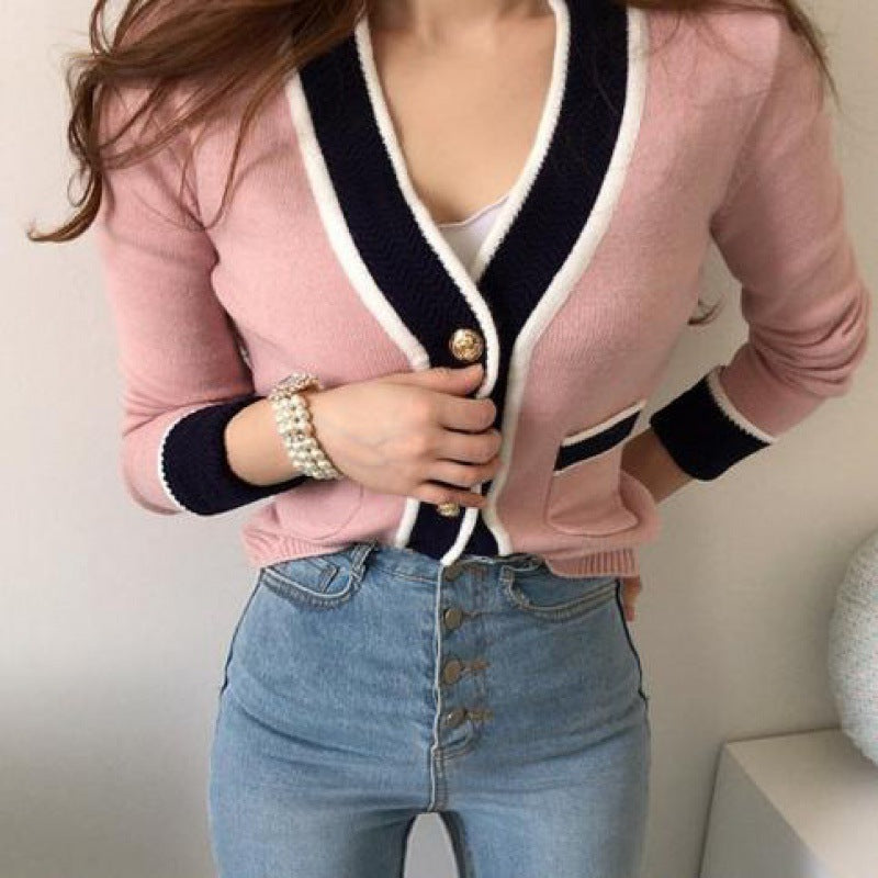 Cardigan féminin à la mode avec un élégant design de boutons et des rayures contrastées Chic und Stil