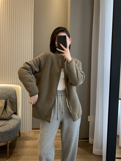 Veste en polaire pour femmes avec col haut et zip intégral Chic & Stil