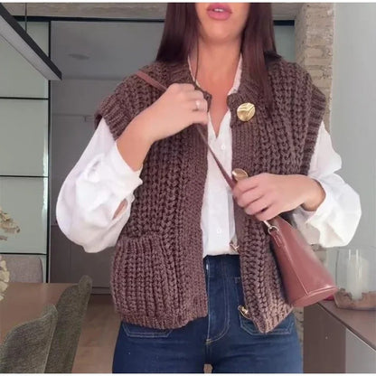 Dames gilet en tricot avec poches et détail de bouton Chic und Stil