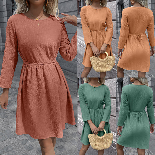 Robe décontractée pour femmes avec ceinture ajustable et manches 3/4 Chic und Stil