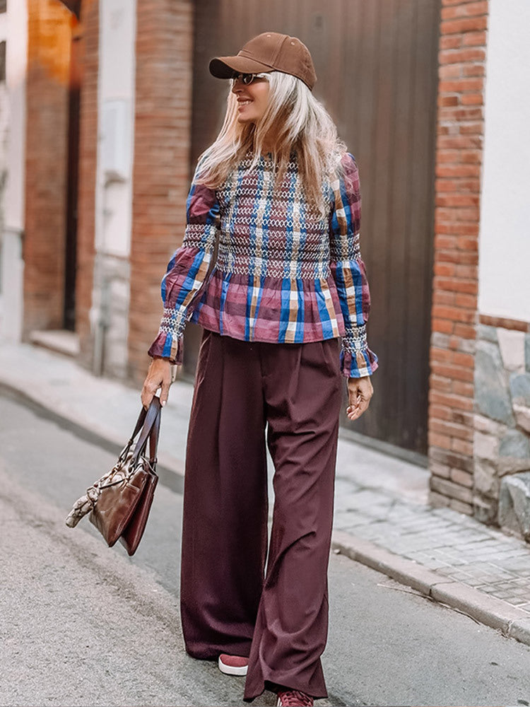 High-waisted carrot pants for ladies with elegant pleats Chic and Style