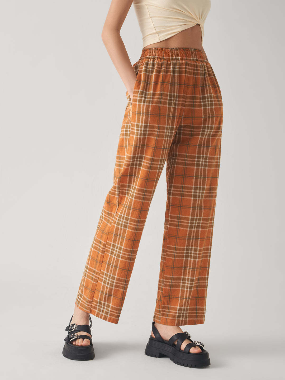 Women's Checkered Culotte Pants with Elastic Waist Chic and Style