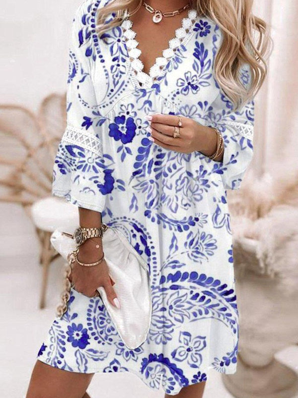 Robe décontractée pour femmes avec décolleté en V et détails volants Chic und Stil