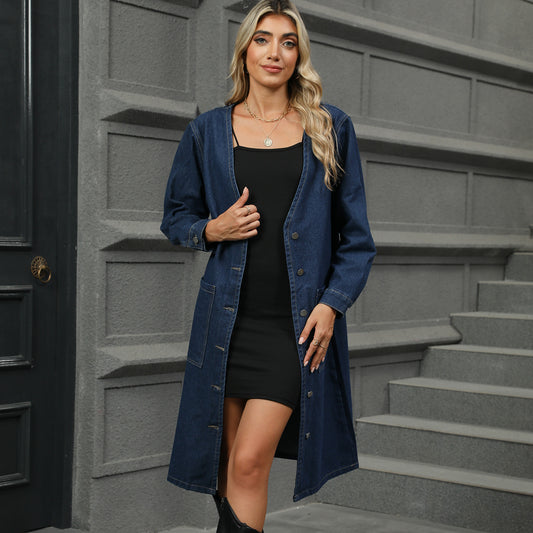 Women's denim shirt dress with practical button closure and patch pockets Chic und Stil