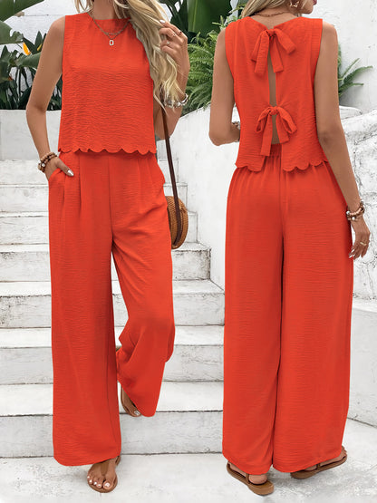 Combinaison femme avec décolleté élégant au dos et jambe large Chic und Stil