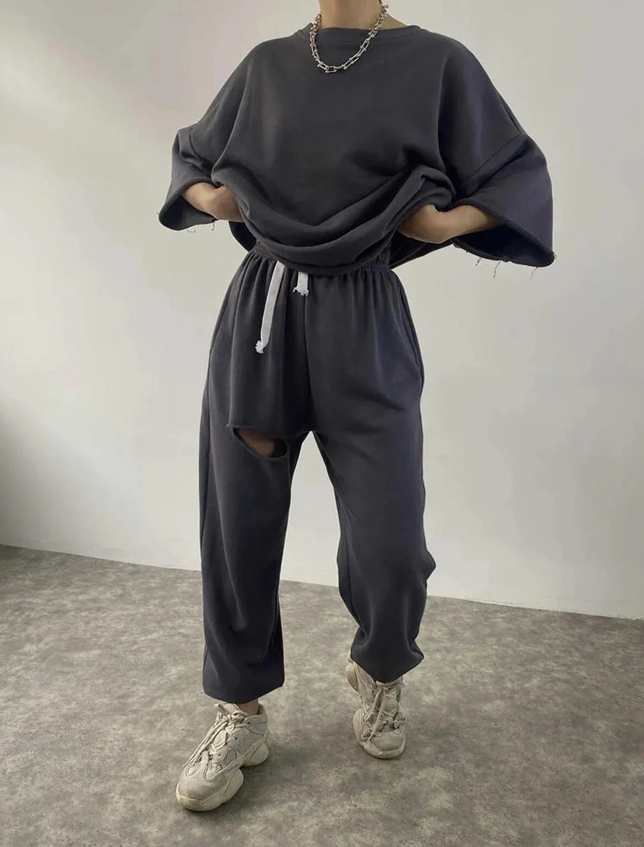 Casual set for women with oversized top and elastic pants Chic und Stil