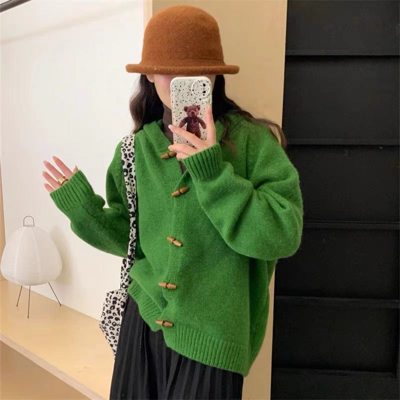 Dames pull à capuche décontracté avec boutons décoratifs Chic und Stil